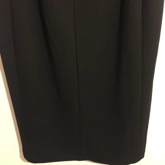 LBD perfect for the office & later for happy hour. - Picture 4 of 7